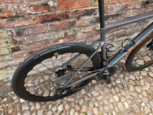 Load image into Gallery viewer, JKS-R1i 105 Di2 AERO PACK